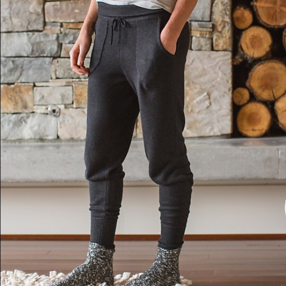 lululemon athletica Men's Black Jogger Track Pants